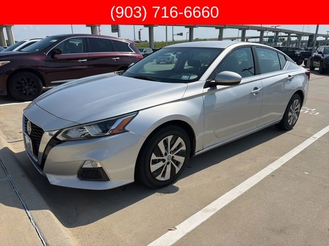 Brilliant Silver Metallic 2019 Nissan Altima 2.5 S FWD Sedan Front-Wheel Drive Continuously Variable Transmission