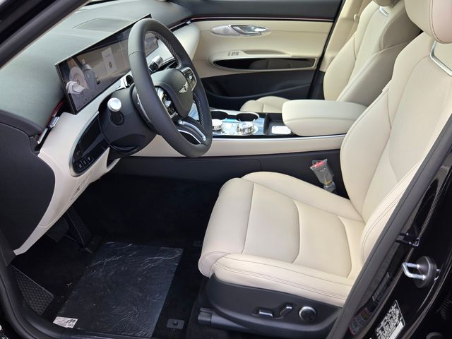 2027 Genesis Gv70