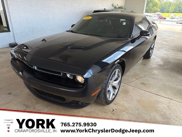 Pitch Black Clearcoat 2016 Dodge Challenger Coupe Rear-Wheel Drive 8-Speed Automatic