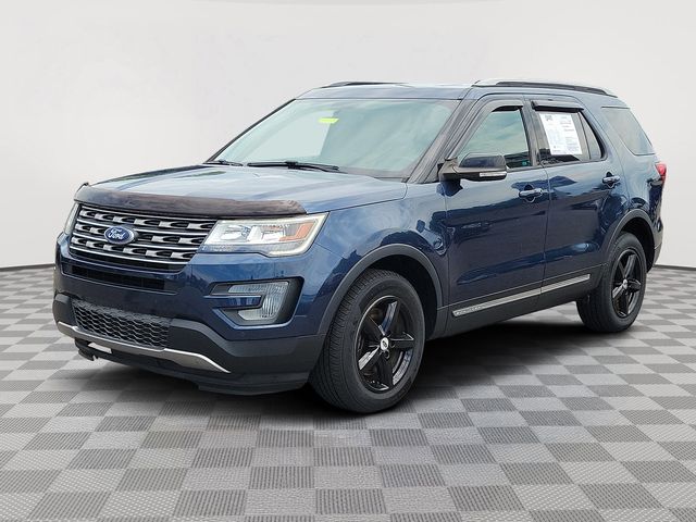  2017 Ford Explorer XLT AWD   