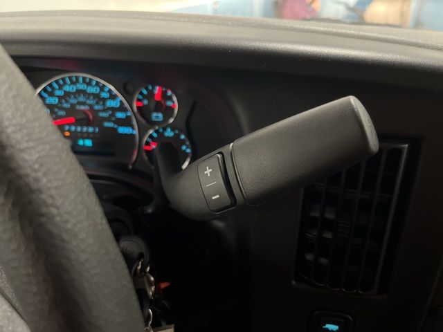 New 2026 Summit White Chevrolet Work Van image 16