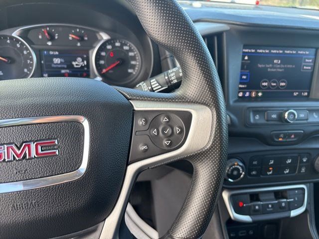 2024 GMC Terrain SLE photo