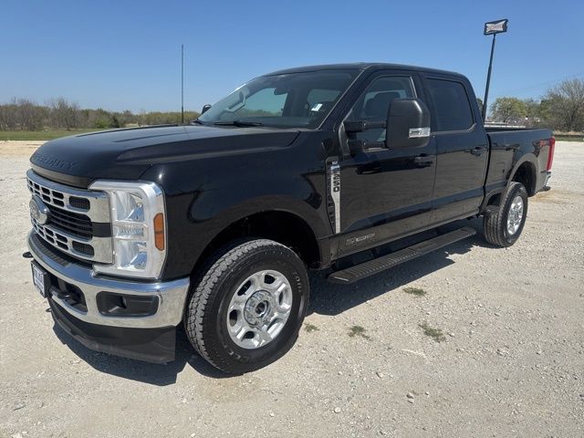 2025 Ford F-250 Super Duty XLT Crew Cab 4WD