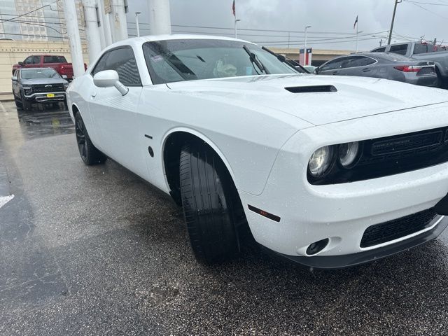 Bright White Clearcoat 2016 Dodge Challenger R/T RWD Coupe Rear-Wheel Drive 8-Speed Automatic