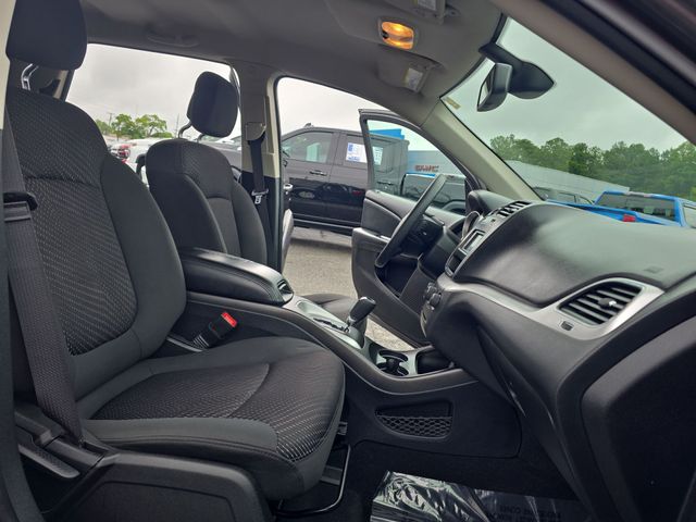 Used 2018 Gray Dodge SE image 11