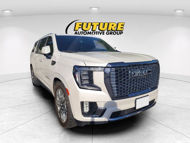 White Frost Tricoat 2024 GMC Yukon XL Denali Ultimate 4WD SUV / Crossover Four-Wheel Drive