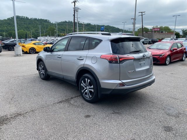 2017 Toyota RAV4 LE photo