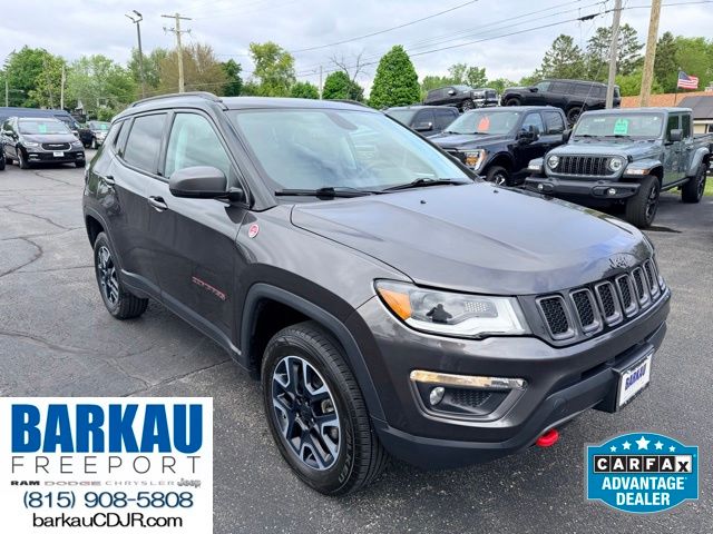 Gray (Granite Crystal Metallic Clearcoat) 2019 Jeep Compass Trailhawk 4WD SUV / Crossover Four-Wheel Drive 9-Speed Automatic