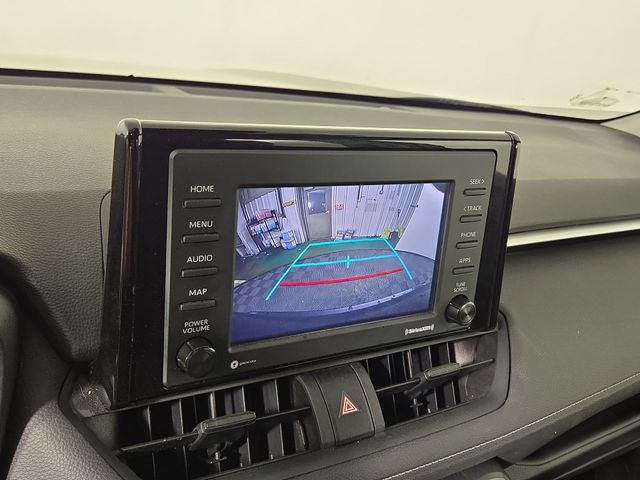 2022 Toyota RAV4 XLE photo