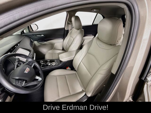 Used 2022 Cadillac XT4 SUV