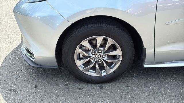 Used 2024 Toyota Sienna Van