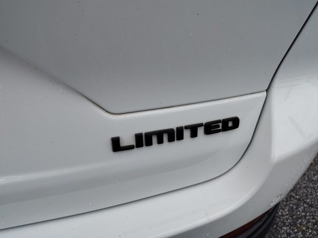 Used 2023 White Jeep Limited image 31