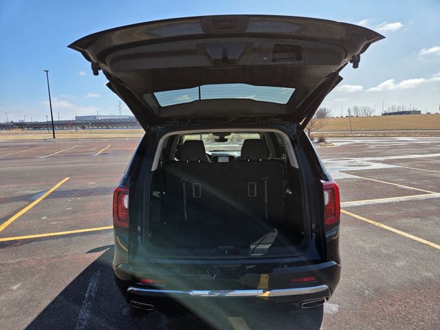 2022 GMC Acadia Denali