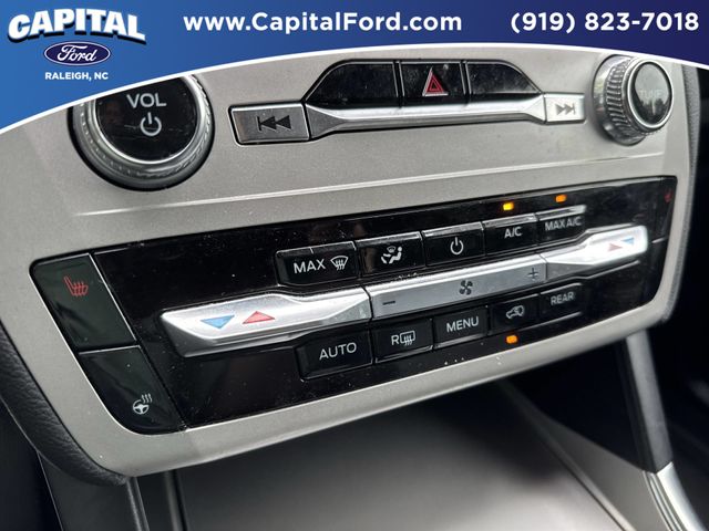 Used 2023 Red Ford XLT image 30