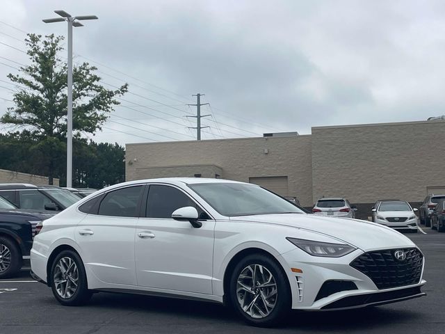 Quartz 2022 Hyundai Sonata Sedan Front-Wheel Drive 8-Speed Automatic