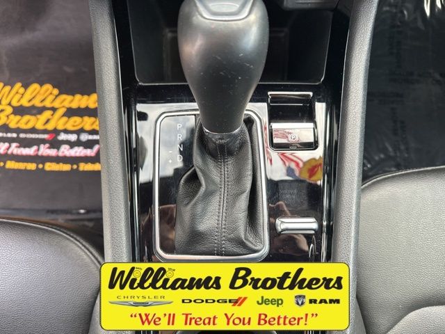 2024 Jeep Compass Limited - Silver Zynith Metallic Clearcoat exterior view 17