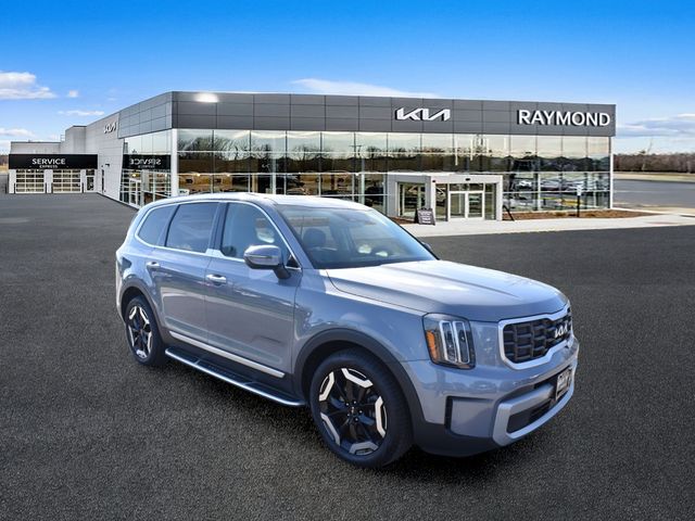 Silver 2023 Kia Telluride S AWD SUV / Crossover All-Wheel Drive 8-Speed Automatic