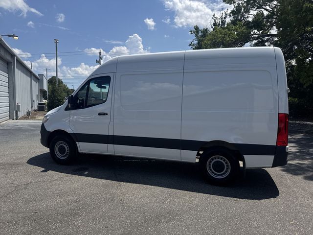 Used 2025 White Mercedes-Benz Cargo 144 WB image 8