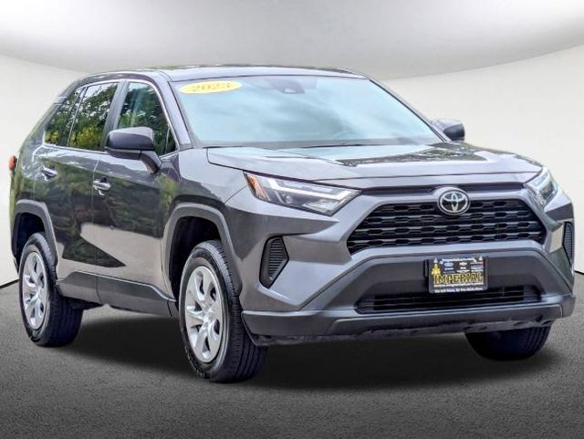 2023 Toyota RAV4 LE 2