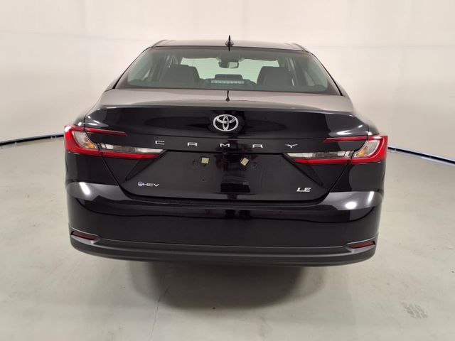 2025 Toyota Camry LE photo