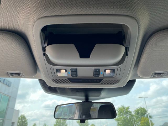 2021 Ford Explorer XLT - White Metallic exterior view 16