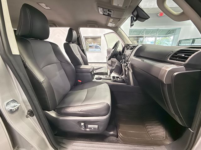 2022 Toyota 4Runner SR5 Premium - 11