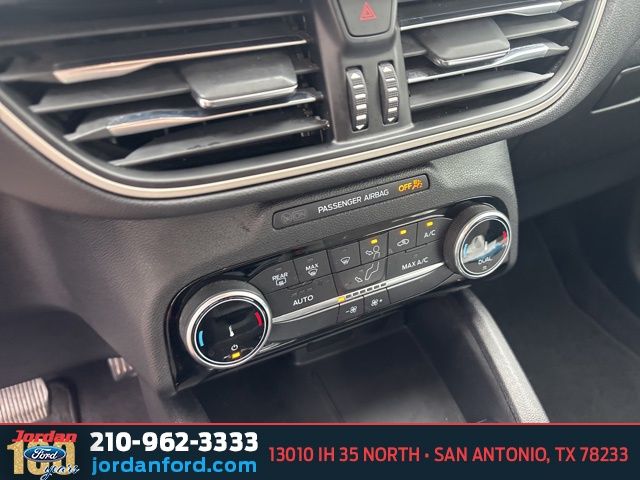 Used Car 2022 Ford Escape  Se For Sale Under $20,000 In San Antonio, Texas