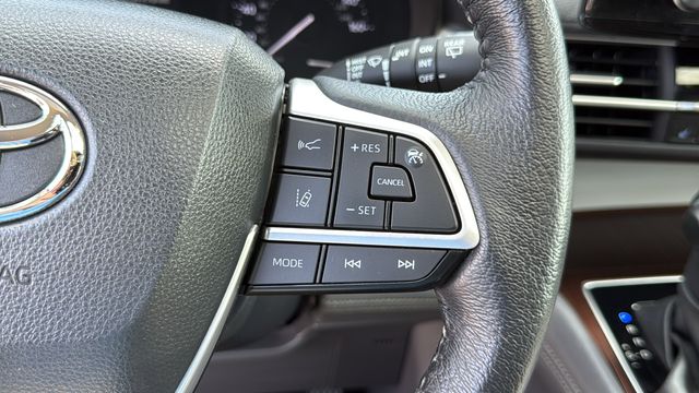 Used 2024 Toyota Sienna Van