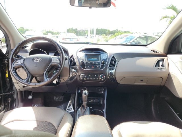 2015 Hyundai Tucson SE 23