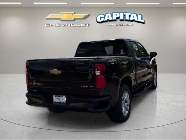 Used 2022 Black Chevrolet Custom image 5