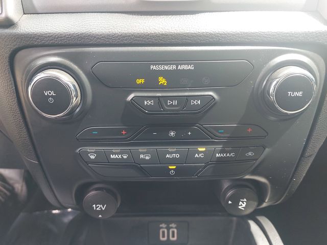 Used 2022 Silver Ford XLT image 24
