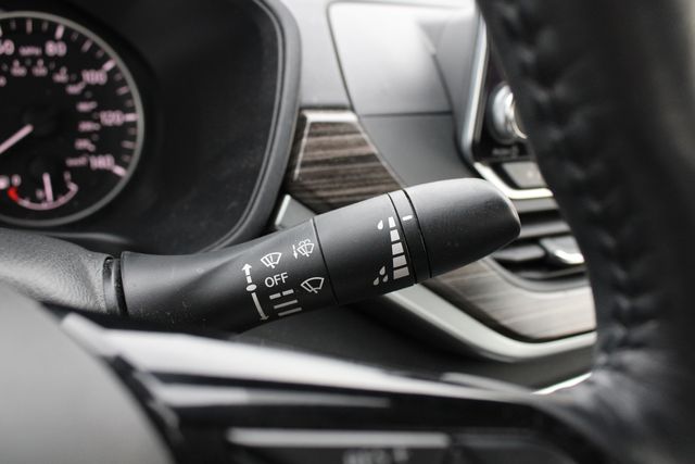 Used 2019 Black Nissan 2.5 SL image 13