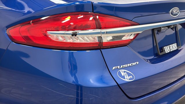 Used 2017 Lightning Blue Ford SE image 31