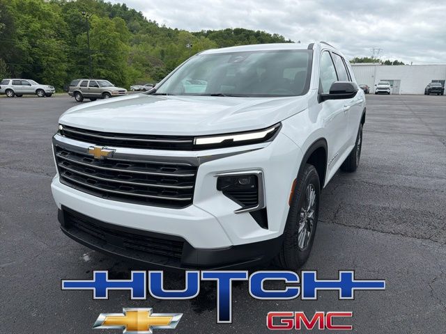 Summit White 2026 Chevrolet Traverse LT FWD SUV / Crossover Front-Wheel Drive 8-Speed Automatic
