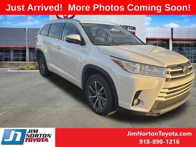 2018 Toyota Highlander XLE's photo