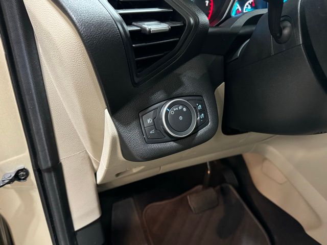 2018 Ford Escape SE 13