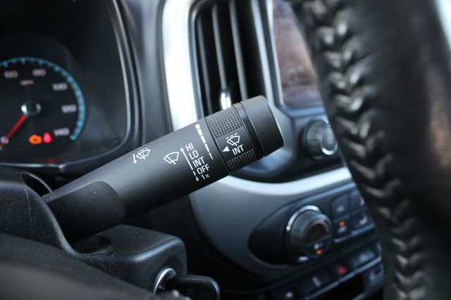 Used 2018 White GMC SLT image 14