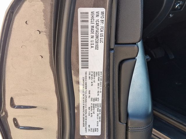 used 2021 Jeep Grand Cherokee car, priced at $19,965