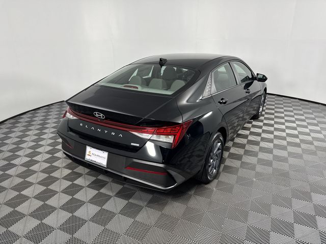 New 2025 Hyundai Elantra Hybrid For Sale in Indianapolis, IN