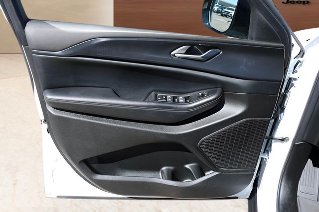 Used Car 2024 Jeep Grand Cherokee L  Altitude For Sale Under $35,000 In Austin, Texas