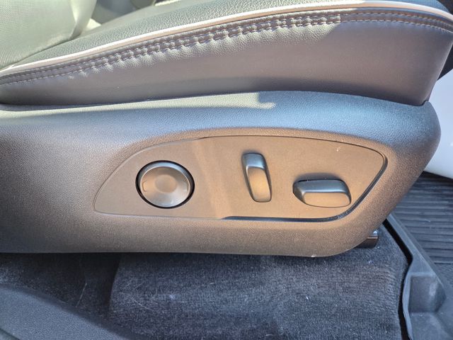 2025 GMC Acadia AWD Denali