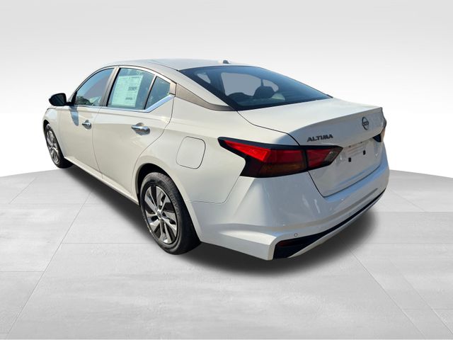 2025 Glacier White Nissan Altima 2.5 S FWD Sedan