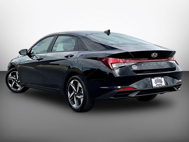 Used 2023 Hyundai Elantra Sedan