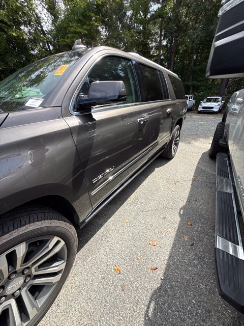 Used 2019 Gray GMC Denali image 4