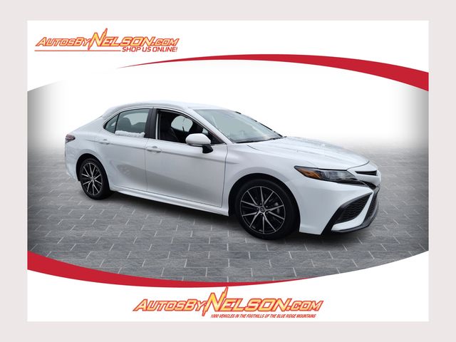 2024 Toyota Camry SE FWD
