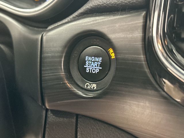 2019 Jeep Grand Cherokee Altitude White at Luther Ford