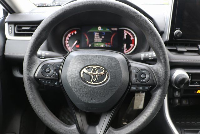 2023 Toyota RAV4 LE 6