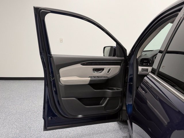 Used 2024 Blue Honda Elite image 9