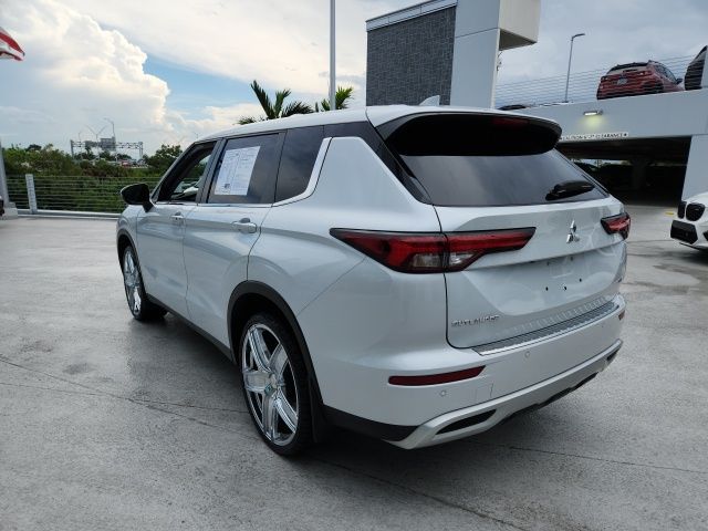 2022 Mitsubishi Outlander SE 10