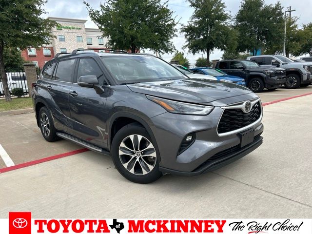 Magnetic Gray Metallic 2024 Toyota Highlander SUV / Crossover All-Wheel Drive 8-Speed Automatic
